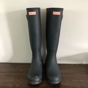 NAVY HUNTER BOOTS